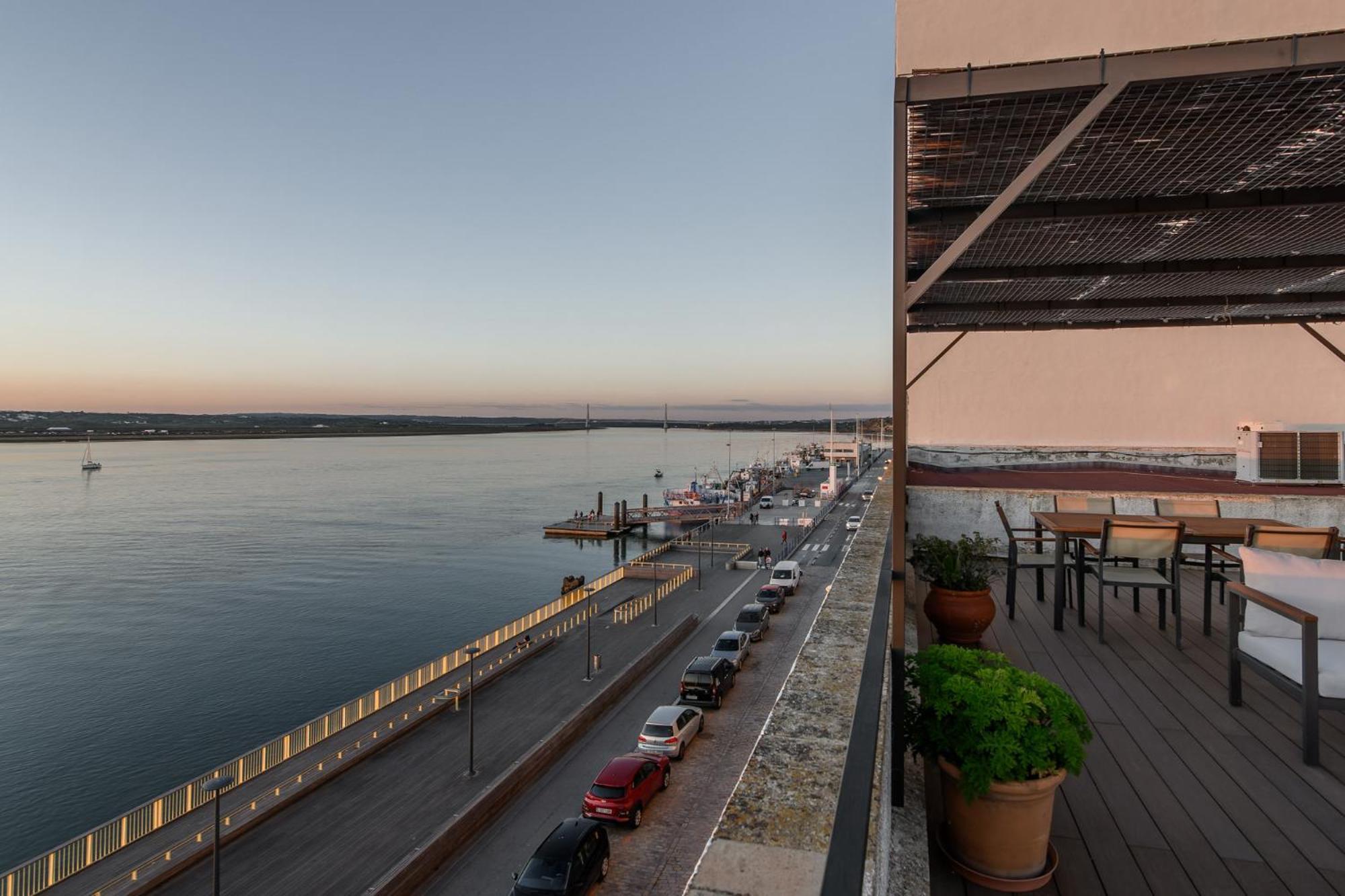 Apartamento Sobre El Rio Guadiana アヤモンテ エクステリア 写真
